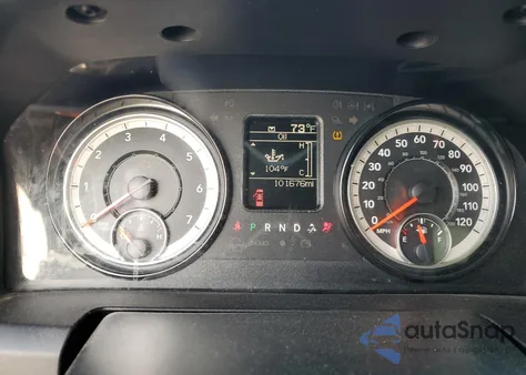 2018 Ram 1500 St z USA, uszkodzony, nr VIN 1C6RR6FG6JS347477